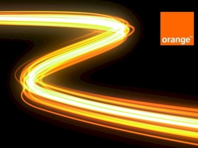 Stand Fibre sur le parvis de la mairie